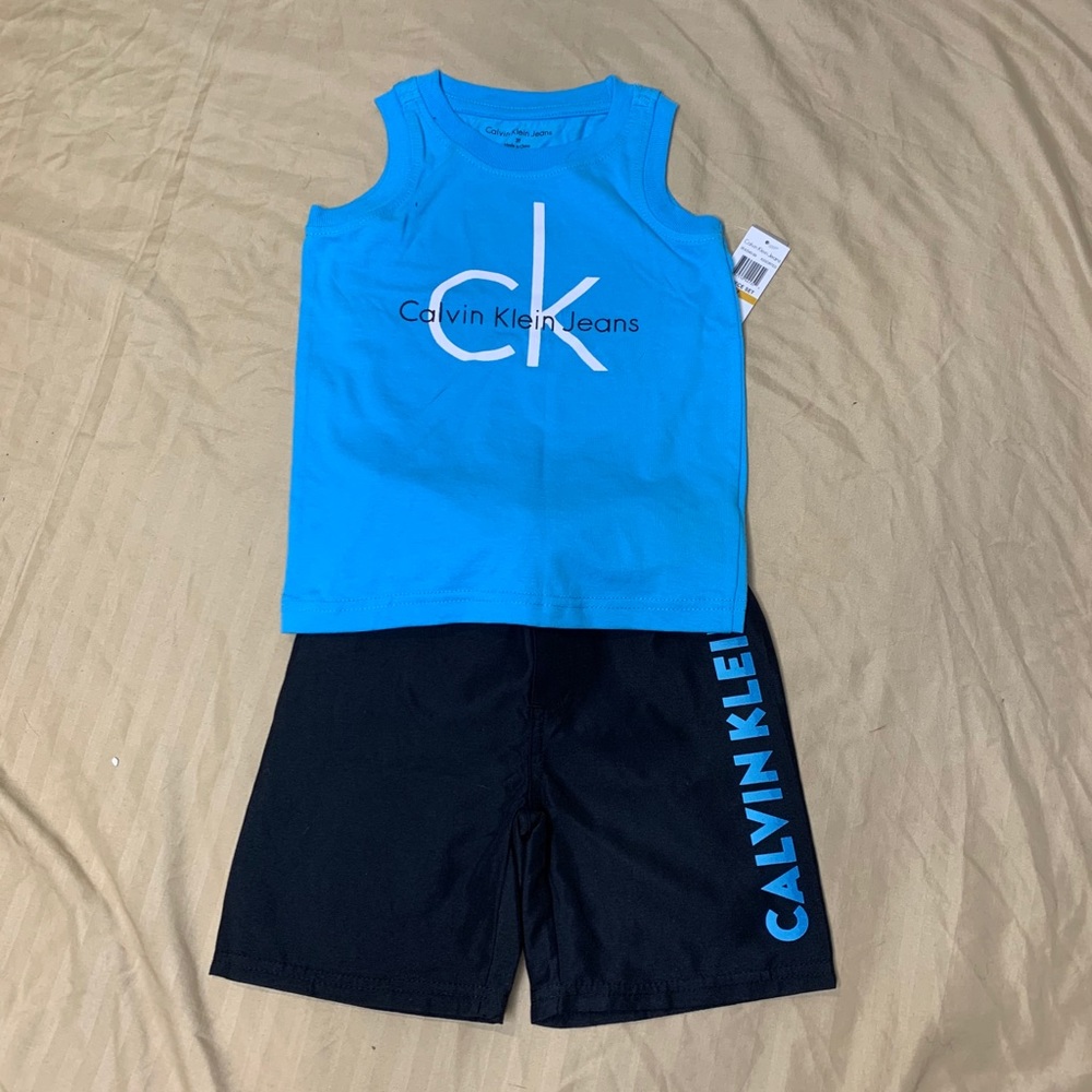 3T Calvin Klein short set
